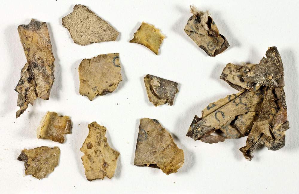 Israël, des fragments de manuscrits bibliques vieux de 2000 ans découverts en Grèce ancienne