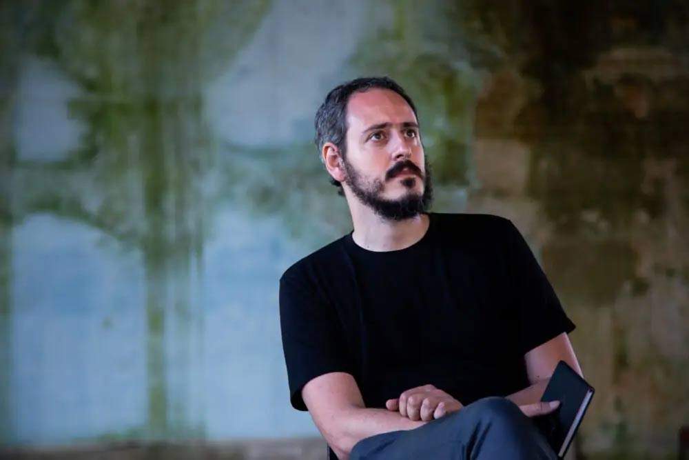 Gian Maria Tosatti scores a hat trick: he has also conquered the Hangar Bicocca in Milan