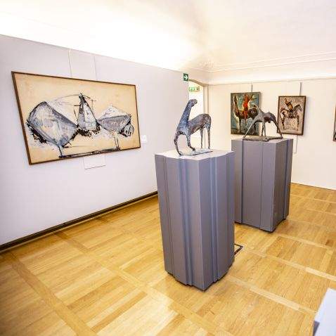 Gênes, à la galerie d'art moderne Nervi, exposition anthologique sur les chevaliers de Marino Marini