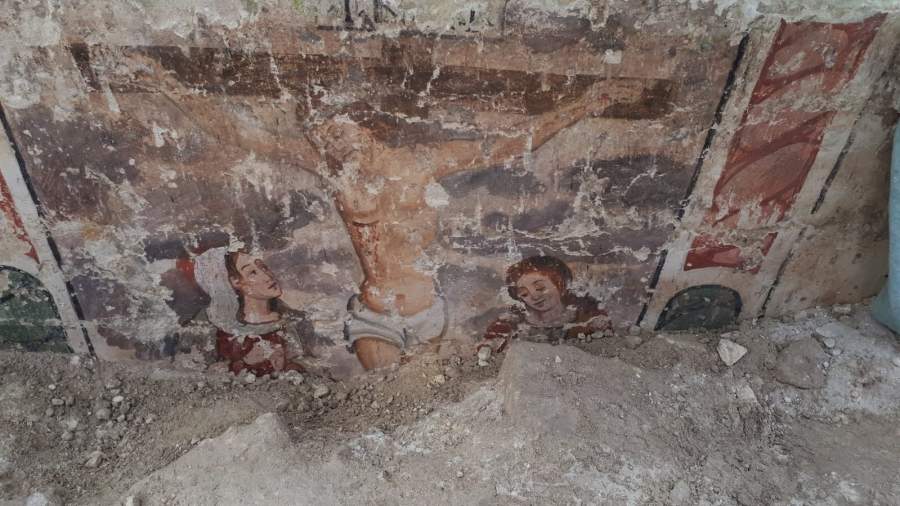 Scoperto nei Sassi di Matera un edificio sacro con affresco del '500 sotterrato