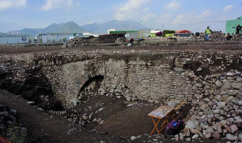 Pas d'argent pour l'ouvrir, et le Mexique couvre un site préhispanique découvert en 2019
