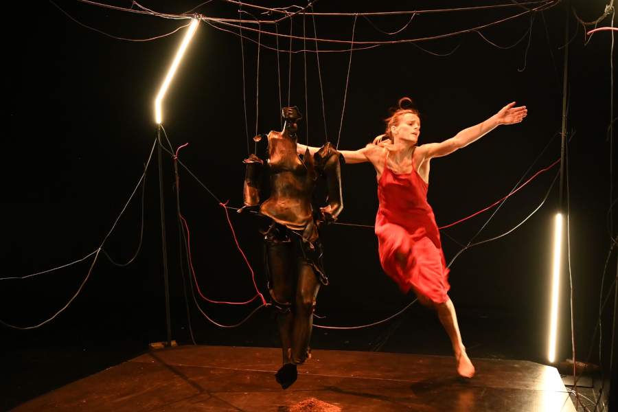 À Reggio Emilia, la danse rencontre l'art comme multiplicateur d'évocations 