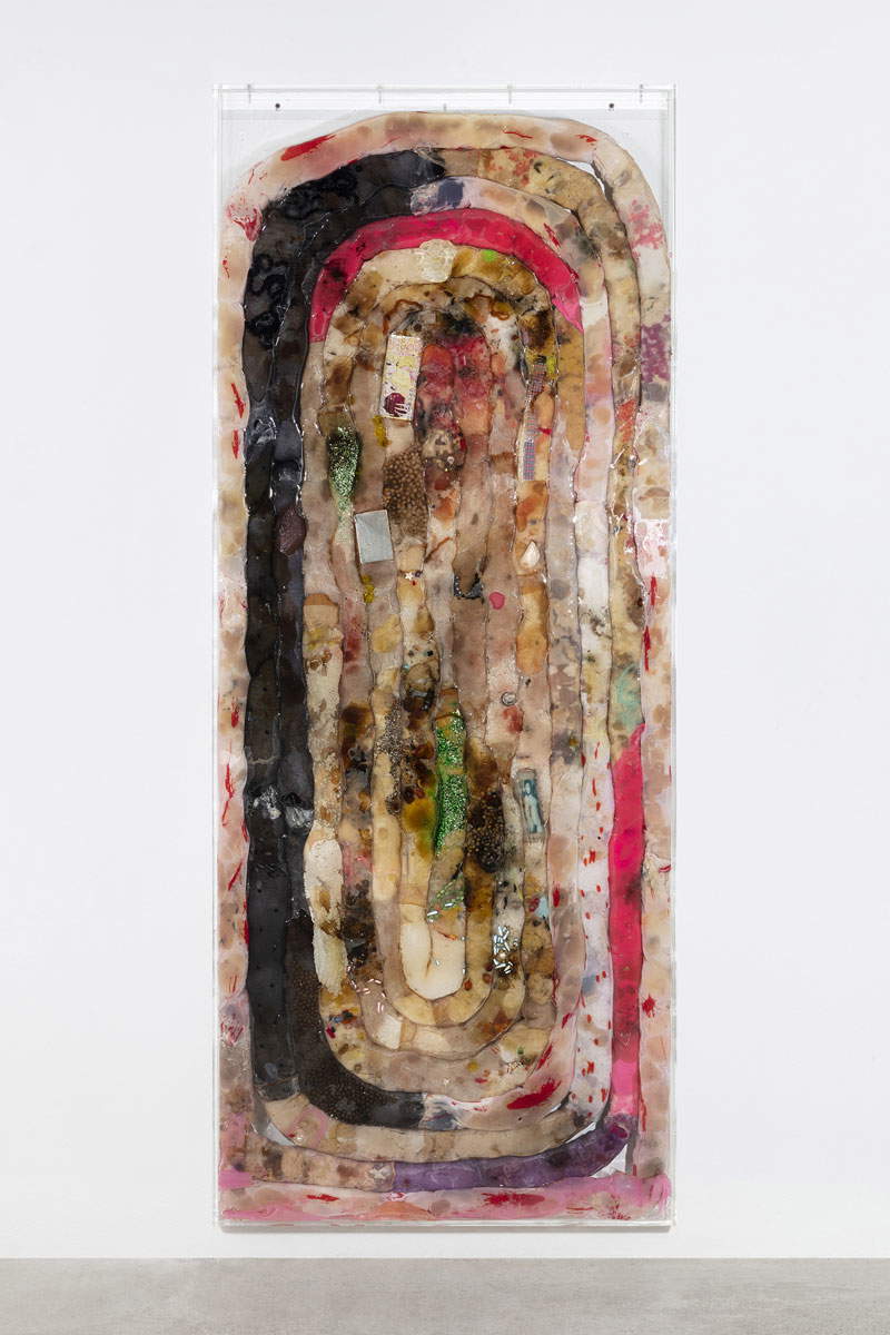 Mimosa Echard, Un bout de toi, Salomon (2020; mixed media, 200 x 80 x 6 cm)