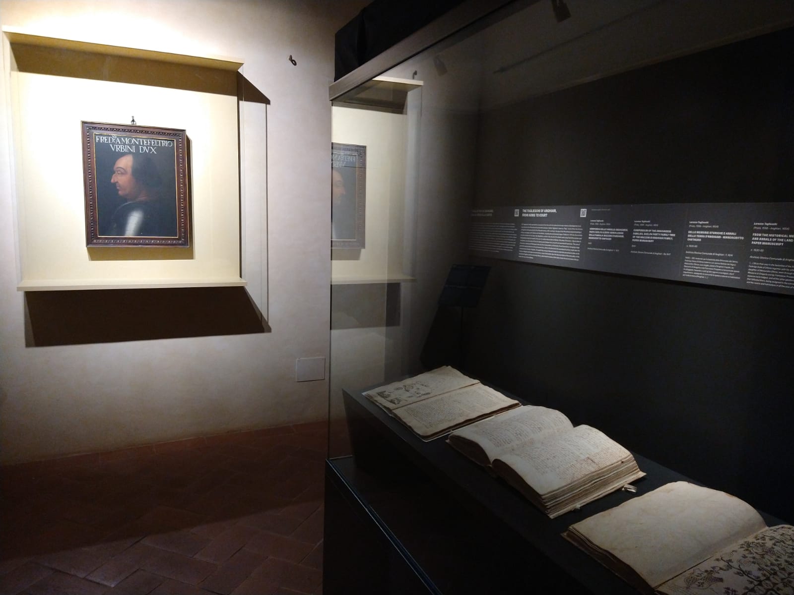 Sala della mostra La civiltà delle armi e le Corti del Rinascimento Sala della mostra La civiltà delle armi e le Corti del Rinascimento