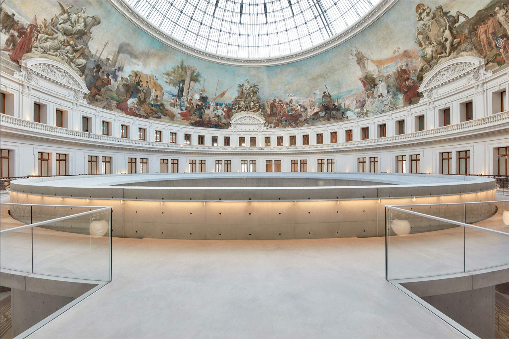Un immense musée ouvre ses portes à Paris dans quelques jours : c'est le nouvel écrin de la collection Pinault.