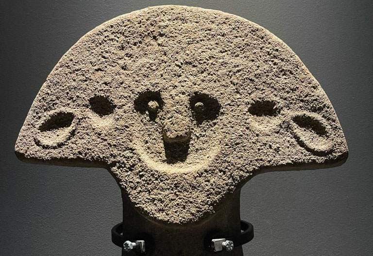 Pontremoli, magnificent head found in March on display at Stele Statue Museum