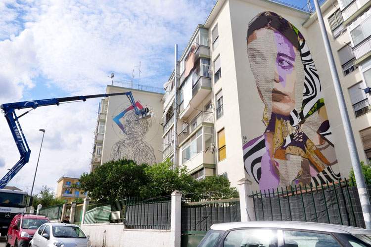 À Bari, un quartier entier devient un musée en plein air avec des peintures murales réalisées par des artistes de rue.
