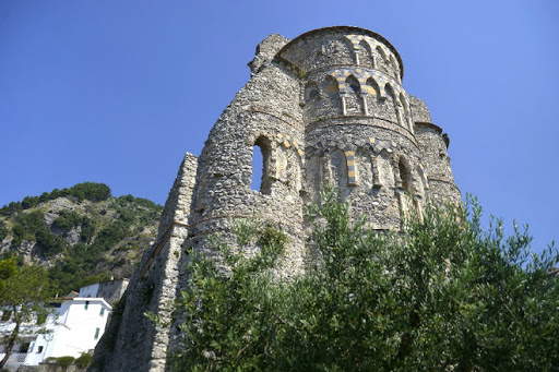 I ruderi di Sant'Eustachio. Ph. Discover Atrani