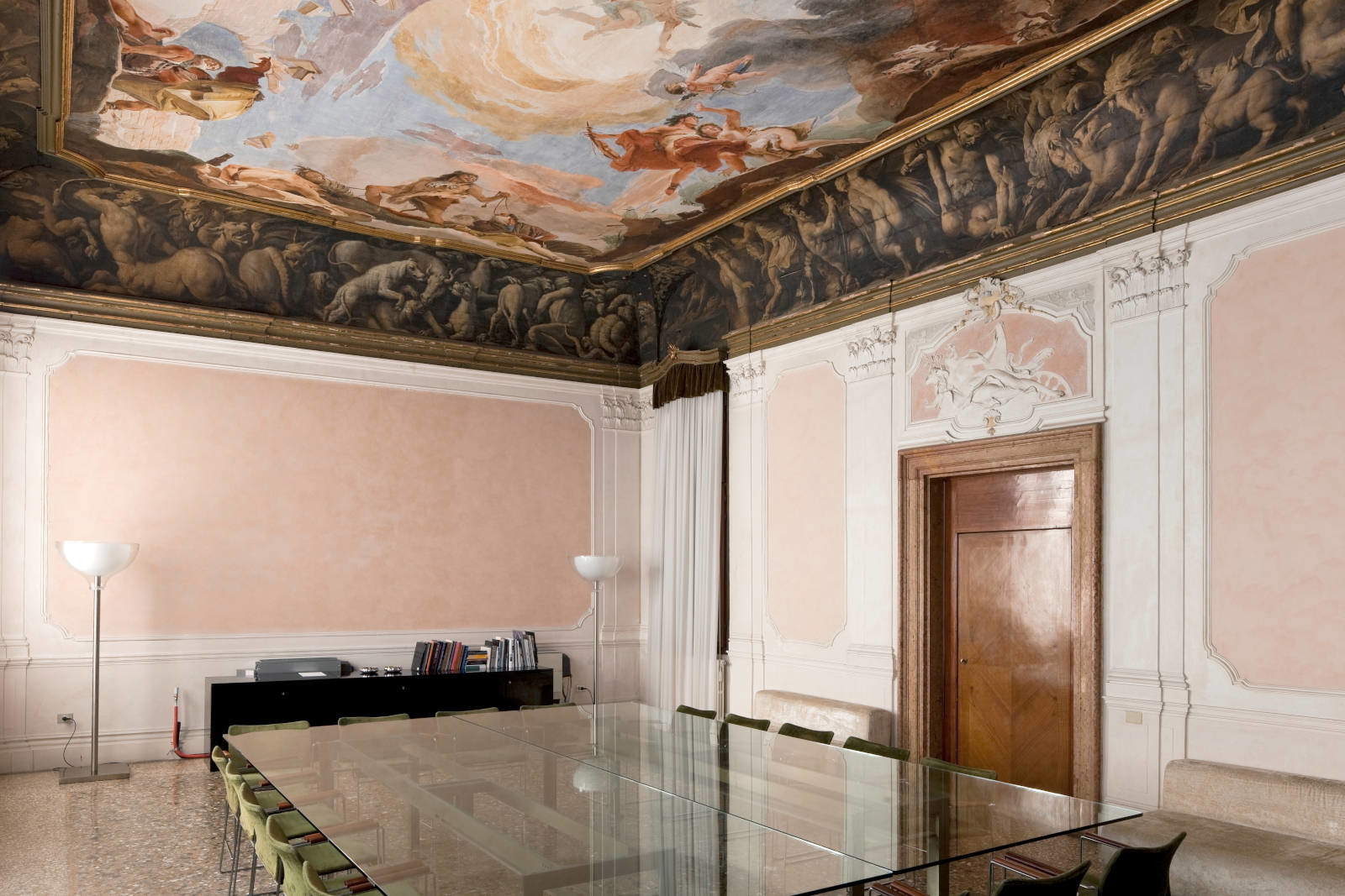 Der Salon auf dem Piano Nobile des Palazzo Sandi Der Salon auf dem Piano Nobile des Palazzo Sandi