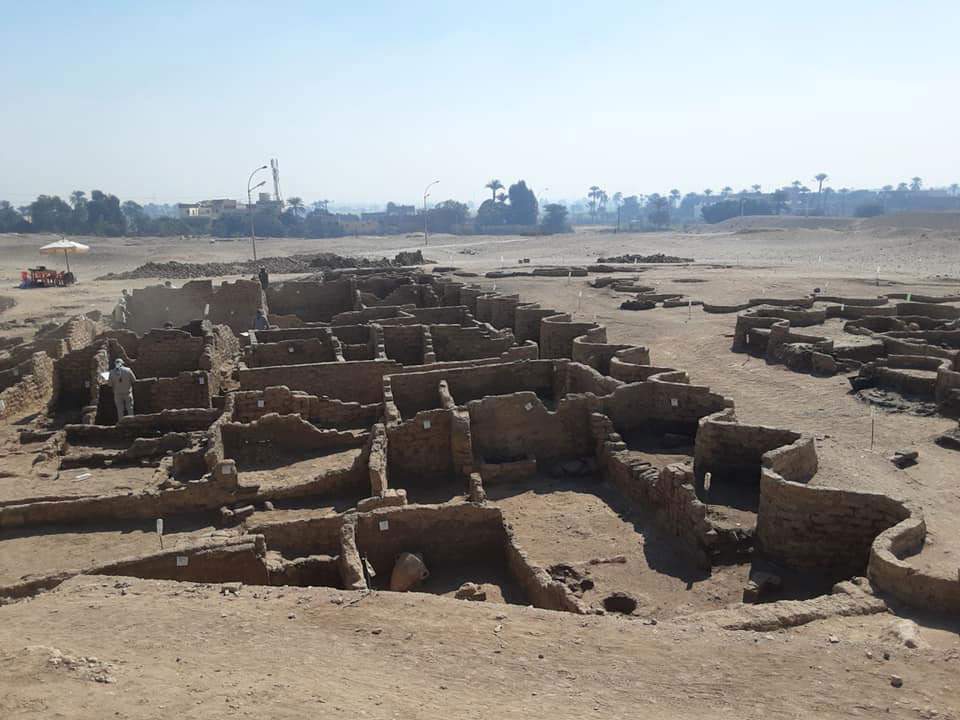 Egypte, découverte de la cité perdue d'Aton. Il s'agit de la plus importante découverte depuis le tombeau de Toutankhamon.
