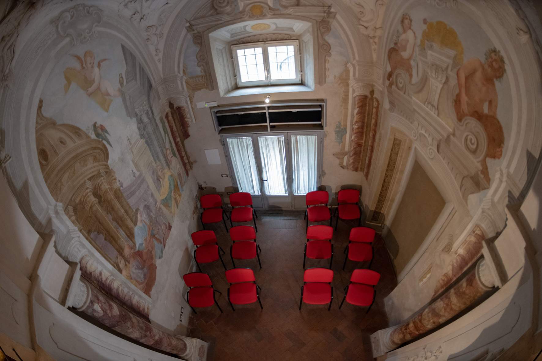 Pistoia redécouvre l'un de ses joyaux : le Teatrino Gatteschi, l'un des plus petits au monde, rouvre ses portes.