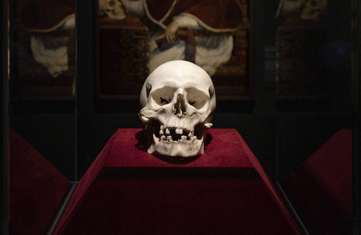 Dresden, marble skull found that Bernini sculpted for Alexander VII 