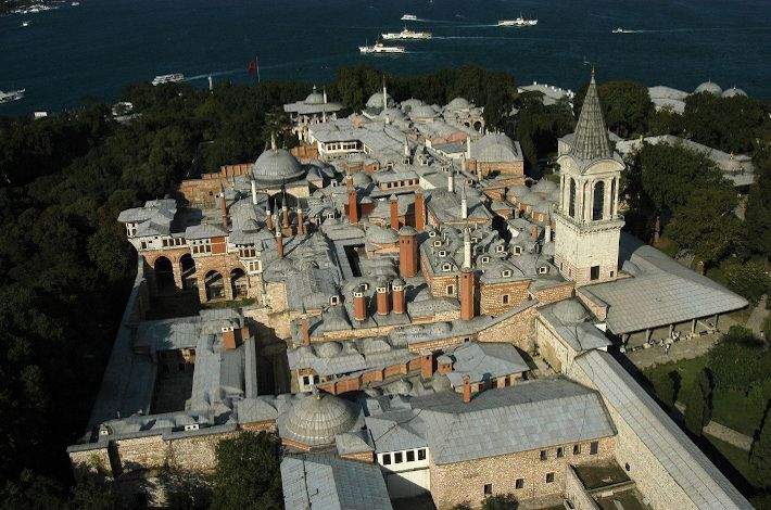 TopkapÄ± Palace, the huge palace of the Ottoman sultans in Istanbul 