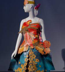In Bologna, Caterina Crepax's paper sculpture dresses under the banner of sustainability