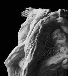 Volterra, zwei zeitgenössische Künstler interpretieren die Absetzung von Rosso Fiorentino nach 500 Jahren neu