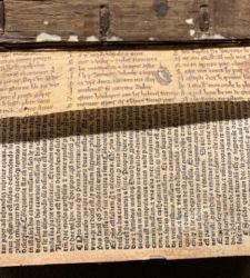 Un investigador de la Universidad Queen Mary descubre dos raros fragmentos de manuscritos ocultos en la Biblioteca Bodleian 