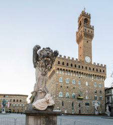 Firenze, ecco l'opera site-specific di Francesco Vezzoli per Piazza della Signoria 