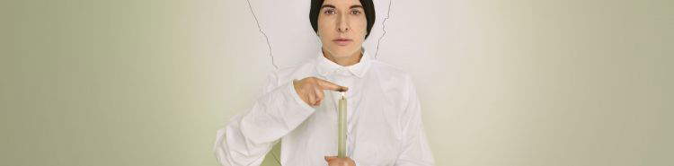 Marina Abramović. Zerstören, um Ängste abzubauen