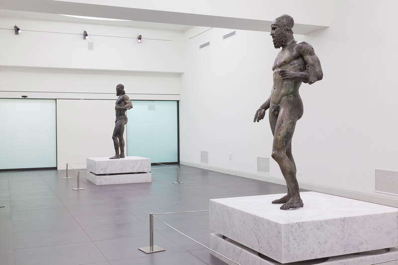 I bronzi di Riace sulle nuove basi antisismiche del 2013. Foto Museo Archeologico Nazionale di Reggio Calabria I bronzi di Riace sulle nuove basi antisismiche del 2013. Foto Museo Archeologico Nazionale di Reggio Calabria