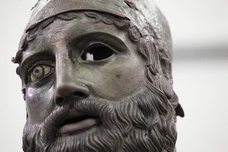 Dettaglio del volto del Bronzo B Dettaglio del volto del Bronzo B