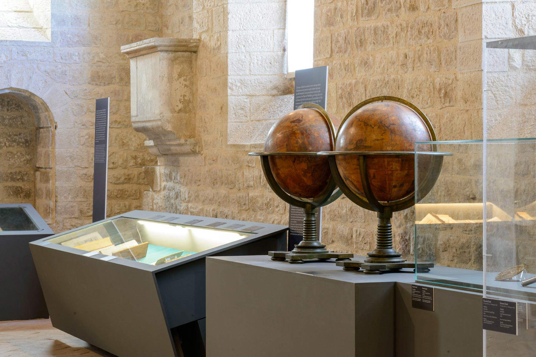 Aufbau der Ausstellung Federico da Montefeltro und Gubbio. Da ist unser ganzes Herz und unsere ganze Seele Aufbau der Ausstellung Federico da Montefeltro und Gubbio. Da ist unser ganzes Herz und unsere ganze Seele