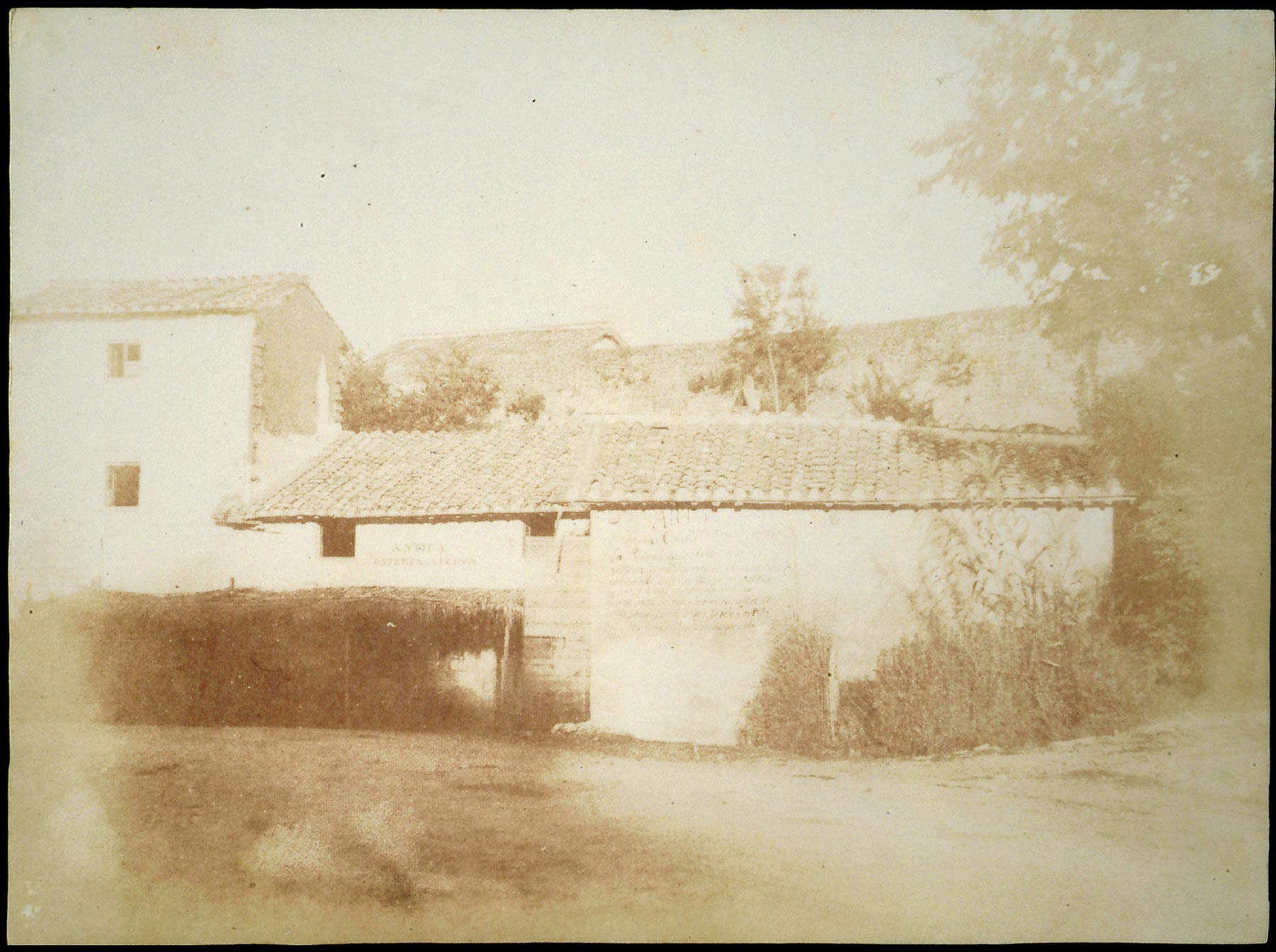 Stefano Lecchi, Antica osteria cucina (1849; carta salata da calotipo, 167 x 224 mm; Roma, Biblioteca di Storia Moderna e Contemporanea)