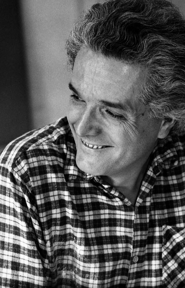 Guido Strazza nello studio (1973). Foto Archivio Guido Strazza