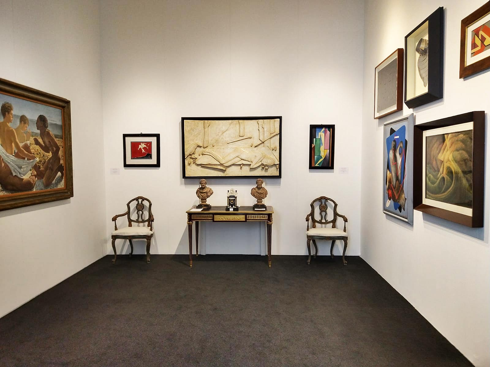 Lo stand di Gian Enzo Sperone