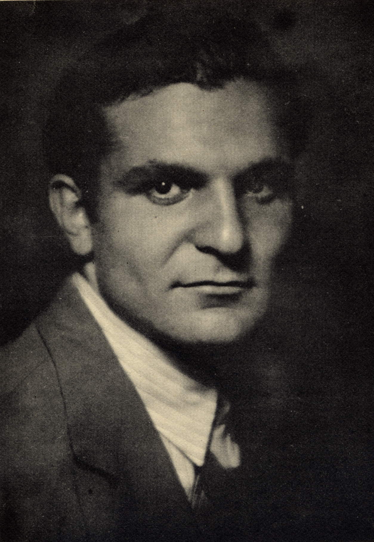 Attilio Bertolucci nel 1934 Attilio Bertolucci nel 1934