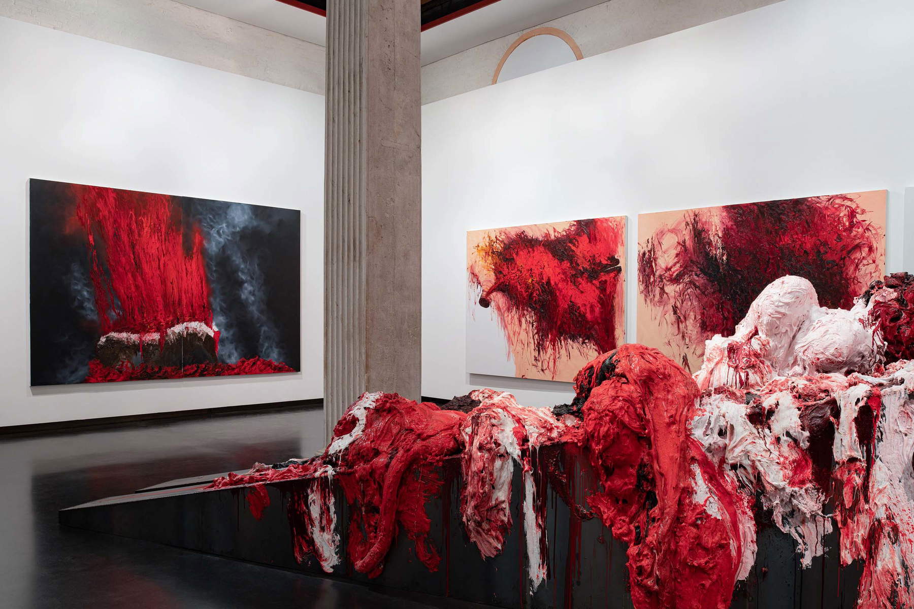 Veduta della mostra Anish Kapoor, Gallerie dell'Accademia, Venezia, foto Attilio Maranzano Veduta della mostra Anish Kapoor, Gallerie dell'Accademia, Venezia, foto Attilio Maranzano