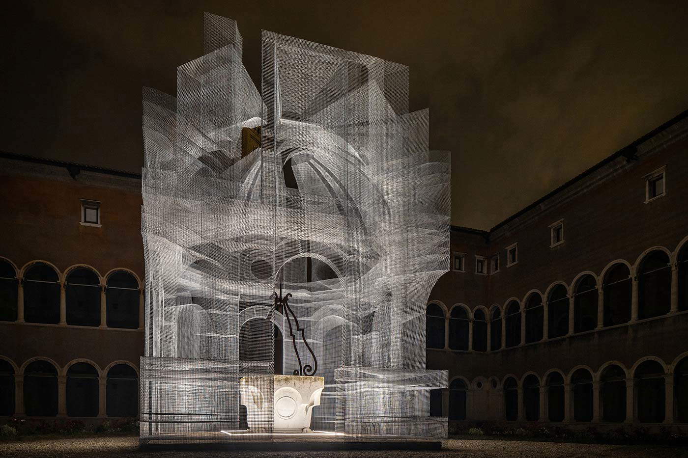 Edoardo Tresoldi, Sacral (2016; rete metallica; Ravenna, MAR - Museo d'Arte della Città di Ravenna) Edoardo Tresoldi, Sacral (2016; rete metallica; Ravenna, MAR - Museo d'Arte della Città di Ravenna)