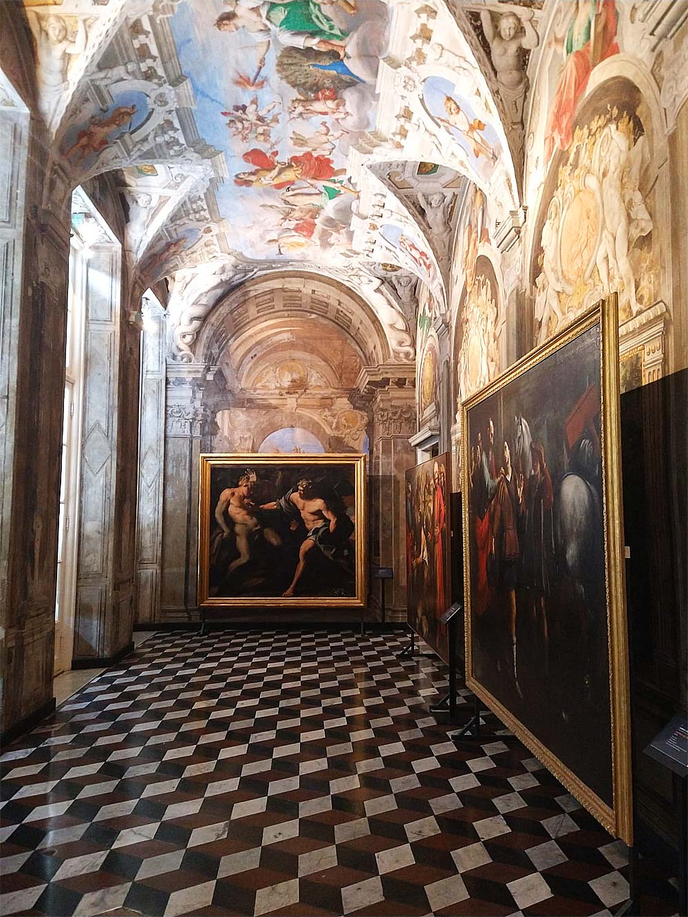 Senza Tempo. Dialogo tra Fiasella e i pittori di Palazzo Negrone, veduta della mostra Senza Tempo. Dialogo tra Fiasella e i pittori di Palazzo Negrone, veduta della mostra