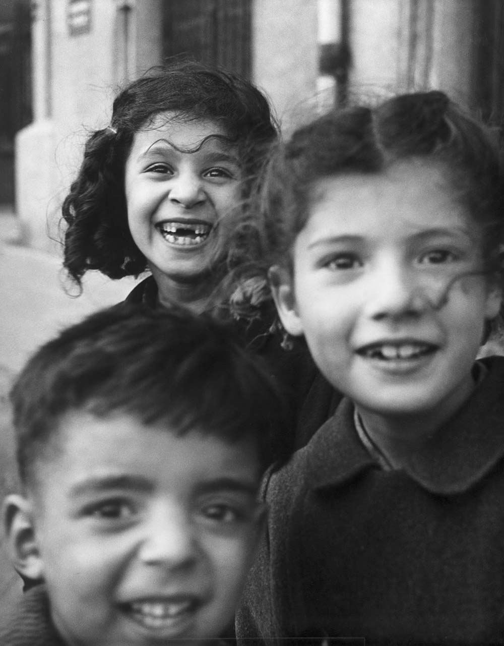 Sabine Weiss, Paris, Enfants (1955; Collection Bachelot) Sabine Weiss, Paris, Enfants (1955; Collection Bachelot)