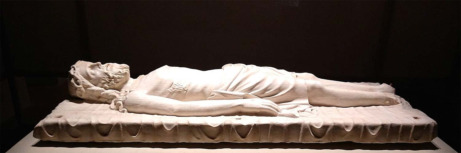 Jacopino da Tradate, Cristo morto (1430-1440 circa; marmo di Candoglia, 183 x 76,2 x 28 cm; Casalmaggiore, chiesa di San Francesco) Jacopino da Tradate, Cristo morto (1430-1440 circa; marmo di Candoglia, 183 x 76,2 x 28 cm; Casalmaggiore, chiesa di San Francesco)