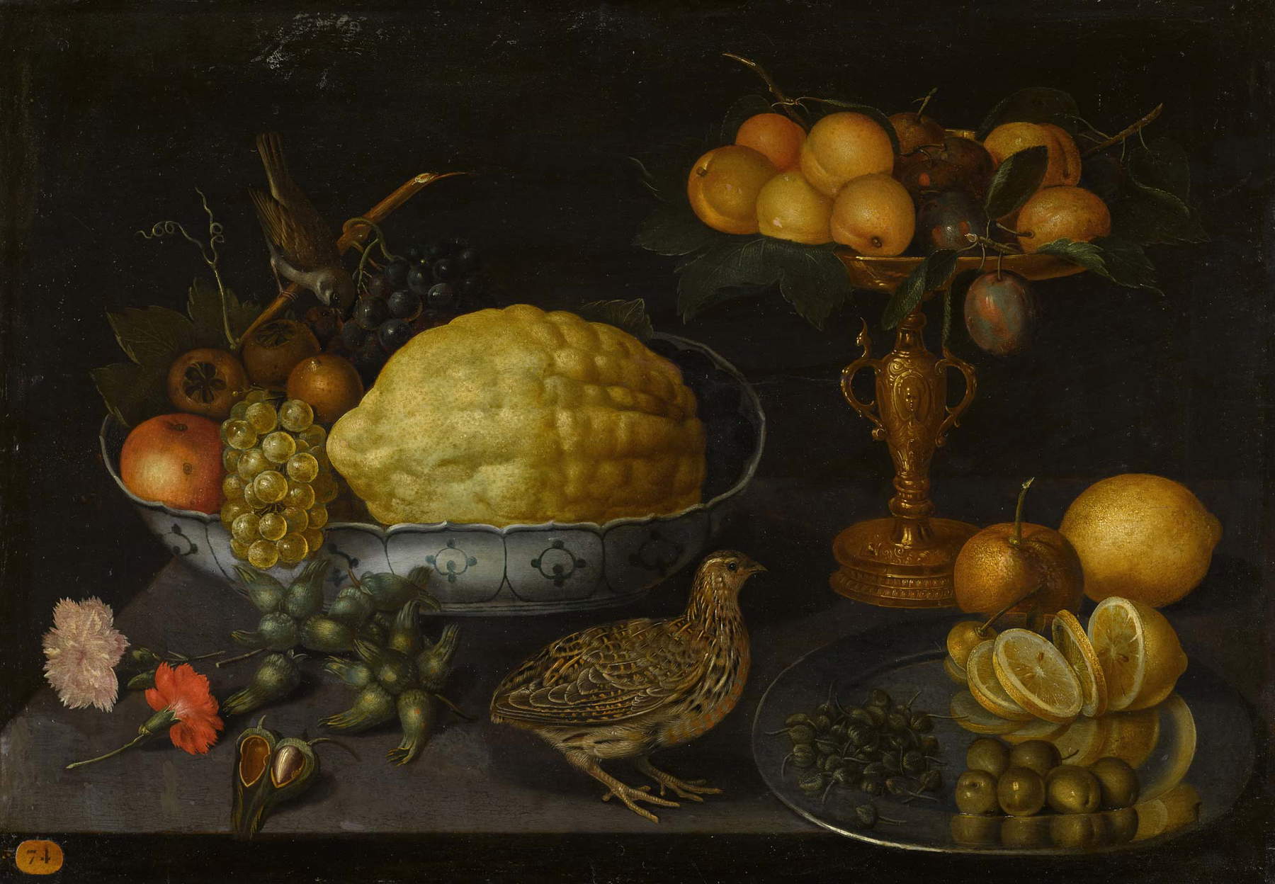 Peter Binoit, Stilleben mit einer Zitrone, Weintrauben, einem Apfel und anderen Früchten in einer Porzellanschale mit einem Spatz (Öl auf Tafel, 46,3 x 65,9 cm) Peter Binoit, Stilleben mit einer Zitrone, Weintrauben, einem Apfel und anderen Früchten in einer Porzellanschale mit einem Spatz (Öl auf Tafel, 46,3 x 65,9 cm)
