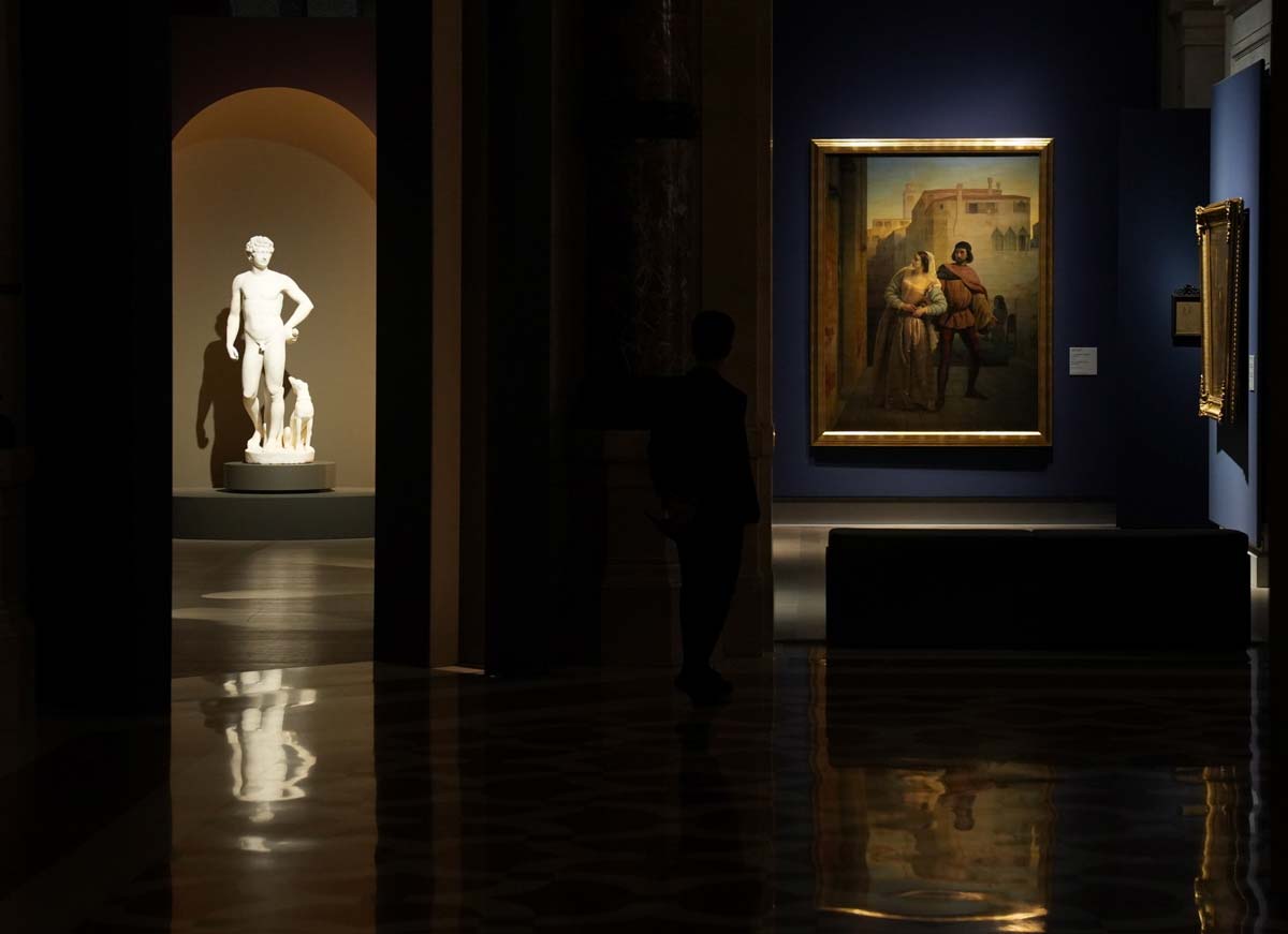 Allestimenti della mostra Dai Medici ai Rothschild. Mecenati, collezionisti, filantropi Allestimenti della mostra Dai Medici ai Rothschild. Mecenati, collezionisti, filantropi