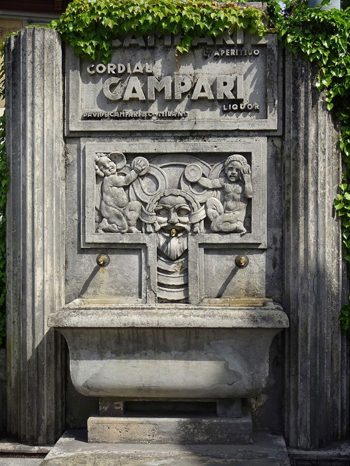 La fontaine de Brunate. Photo de Riccardo Ortelli La fontaine de Brunate. Photo de Riccardo Ortelli