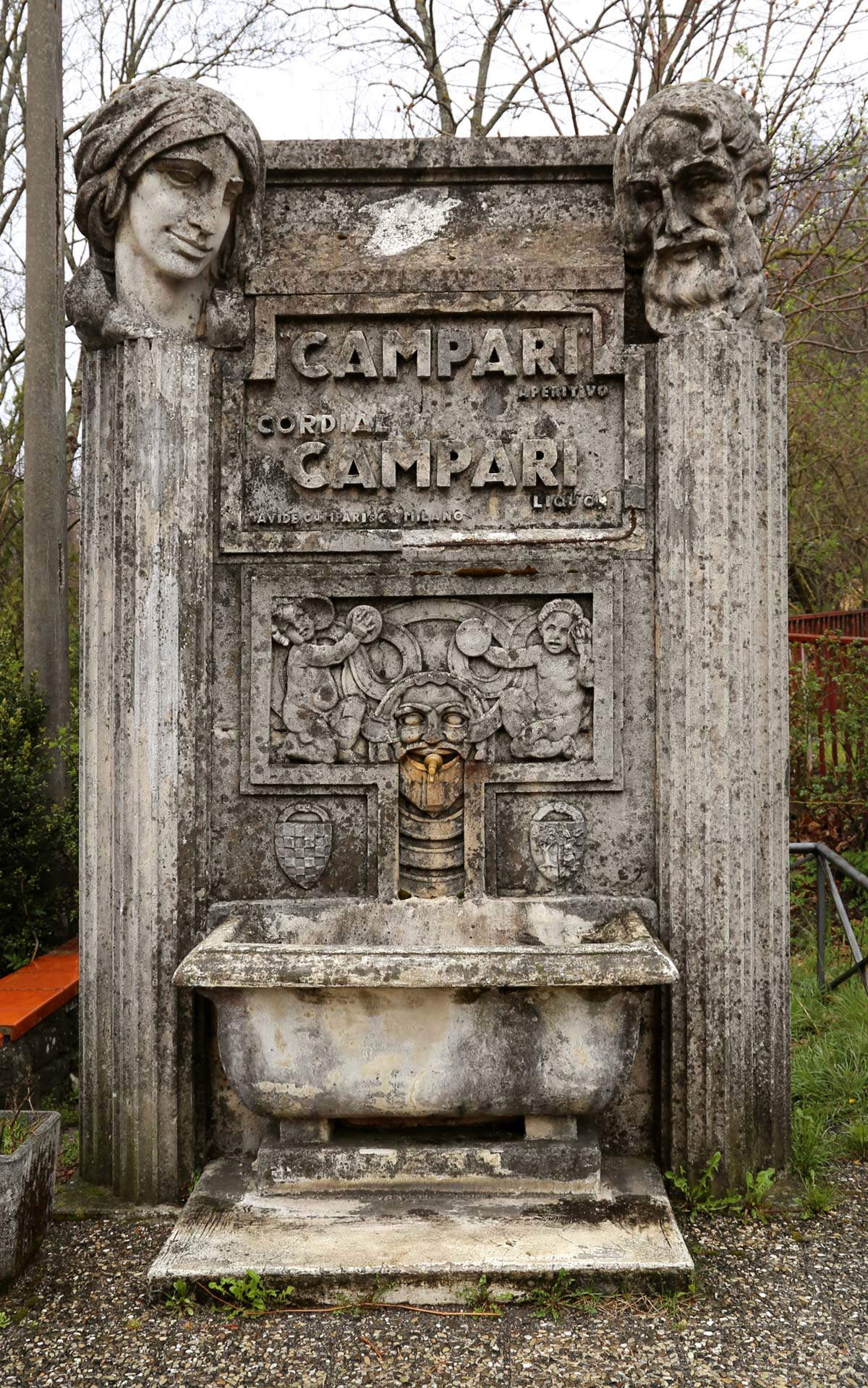 La fontaine du Piastre. Photo de Francesco Bini La fontaine du Piastre. Photo de Francesco Bini