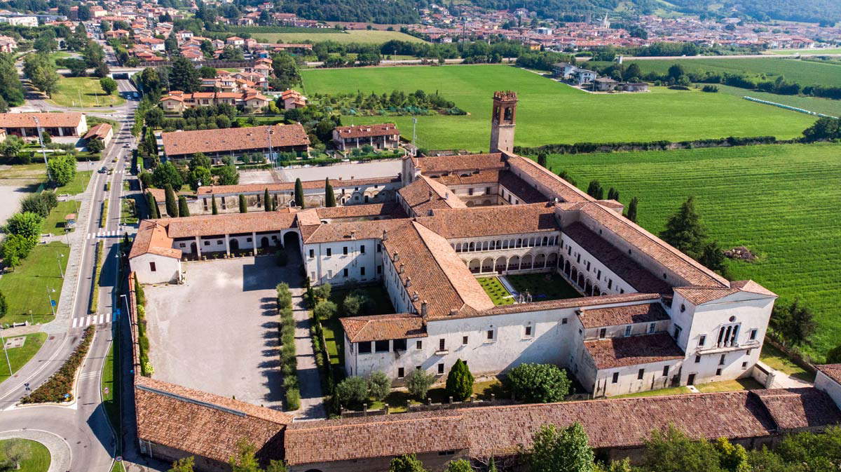 Die Olivetanische Abtei von San Nicola in Rodengo Die Olivetanische Abtei von San Nicola in Rodengo