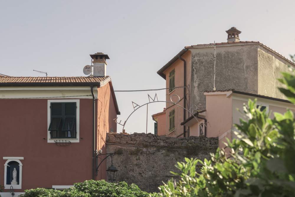 Dear Montemarcello, Alice Ronchi's site-specific intervention in the Ligurian village