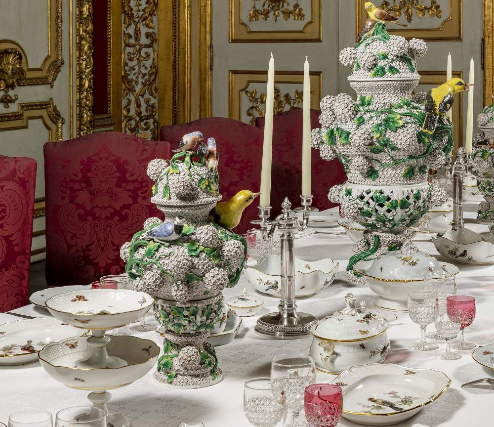 Turin, new layout of the Dining Room at the Royal Palace: Odiot silverware on loan from the Quirinale 