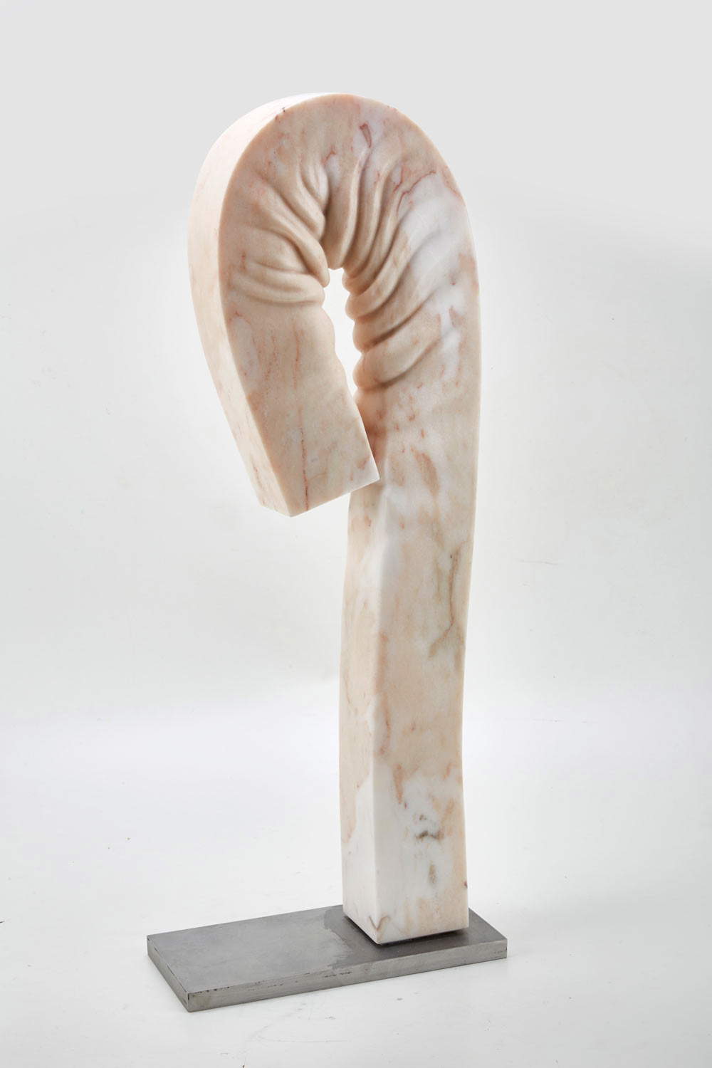 Anne-Cécile Surga, Untitled (Entre soi - Suspendu) (2022; pink marble from Portugal, 90 x 30 x 15 cm) Anne-Cécile Surga, Untitled (Entre soi - Suspendu) (2022; pink marble from Portugal, 90 x 30 x 15 cm)