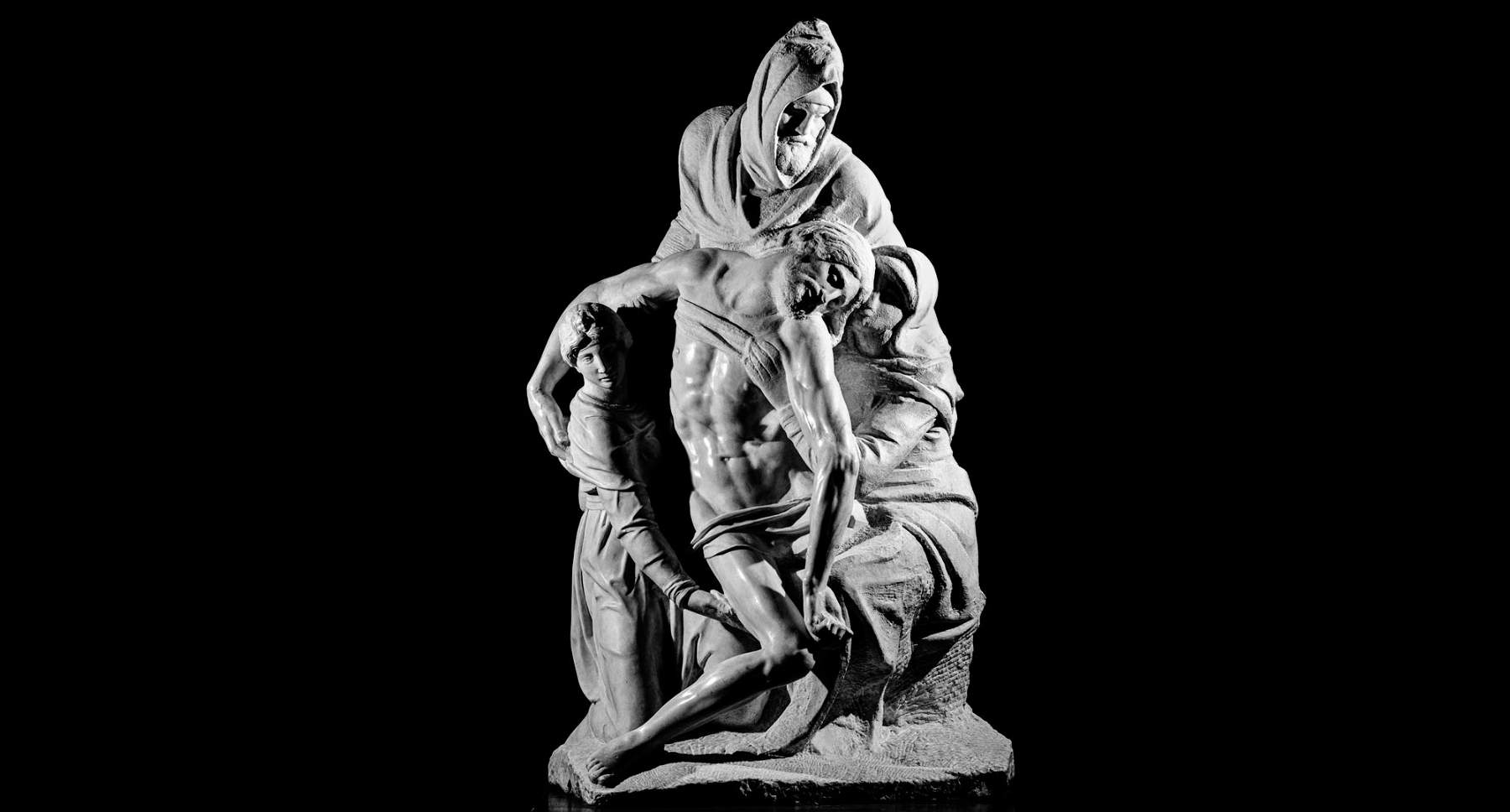 Florence, the PietÃ  Bandini photographed by Aurelio Amendola on display at the Duomo Museum