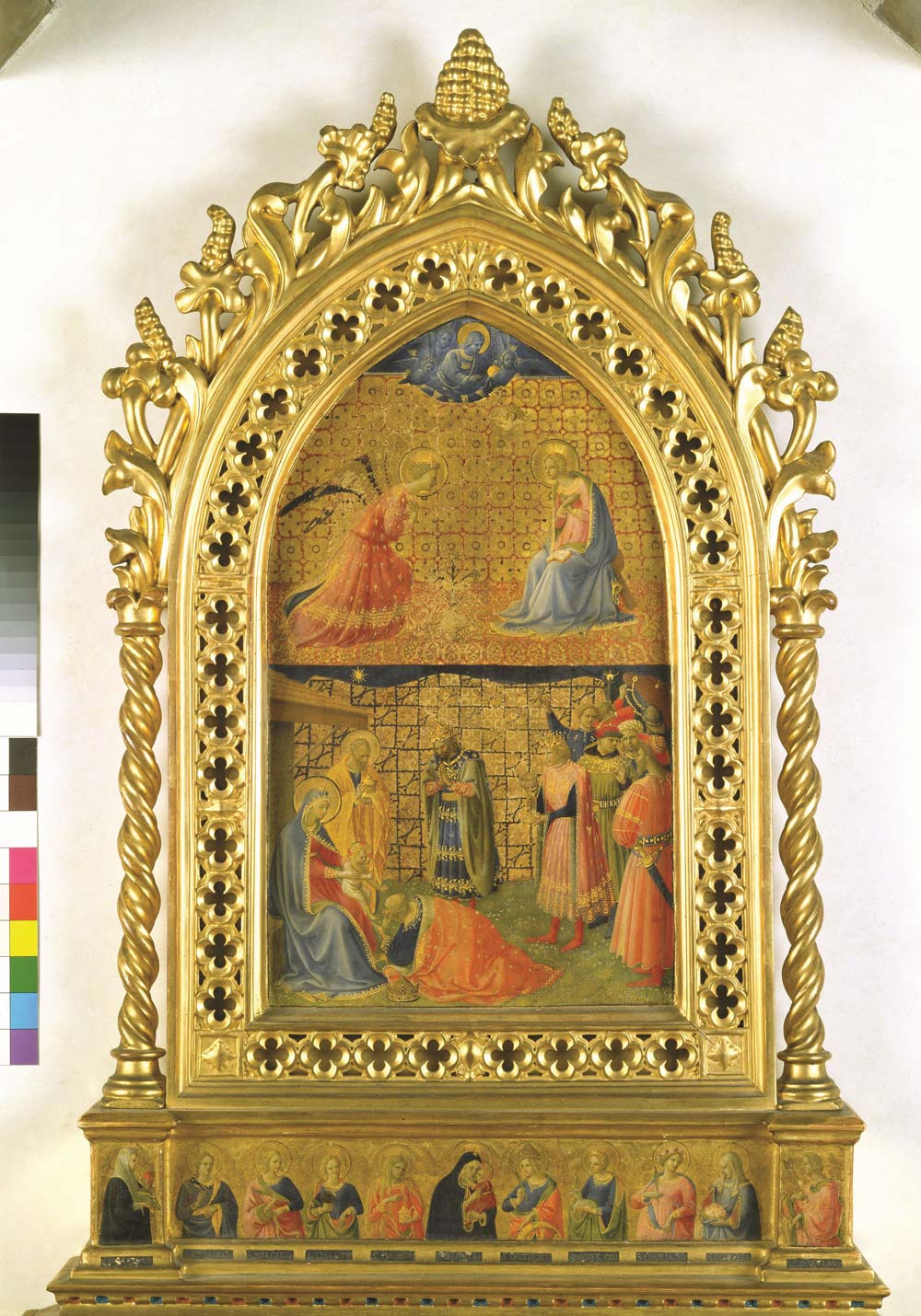 Beato Angelico, Tabernacolo con Annunciazione, Adorazione dei Magi, Sante (1434 circa; tempera su tavola, doratura, 85 x 58 x 15 cm; Firenze, Museo di San Marco) Beato Angelico, Tabernacolo con Annunciazione, Adorazione dei Magi, Sante (1434 circa; tempera su tavola, doratura, 85 x 58 x 15 cm; Firenze, Museo di San Marco)