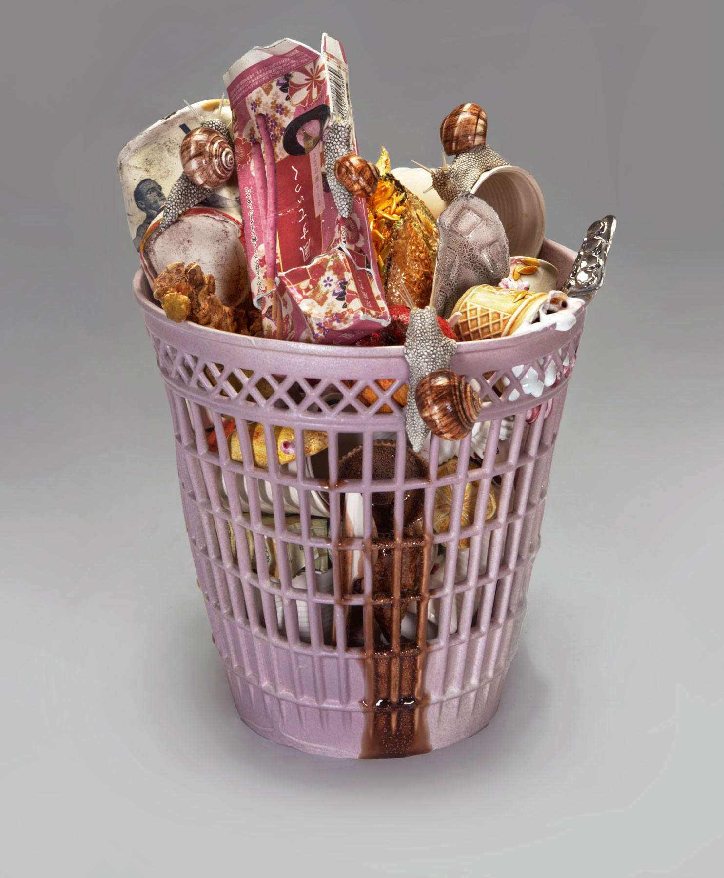 Bertozzi & Casoni, Korb der Zwietracht (2003; Keramik; Studio d'Arte Raffaelli) Bertozzi & Casoni, Korb der Zwietracht (2003; Keramik; Studio d'Arte Raffaelli)
