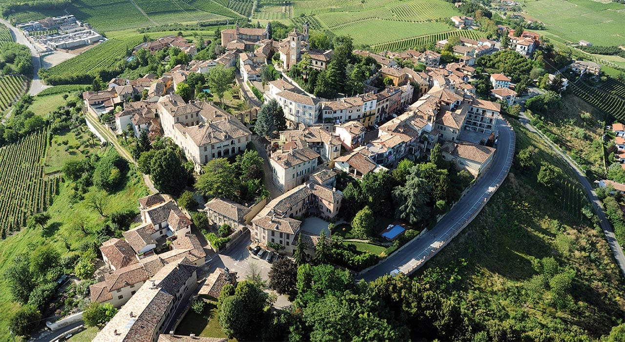 Le village de Neive. Photos Les plus beaux villages d'Italie Le village de Neive. Photos Les plus beaux villages d'Italie