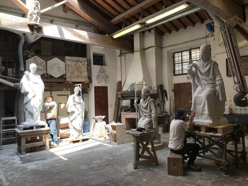 Florence, l'atelier de restauration ouvre ses portes gratuitement pendant une journée, 726 ans après la fondation de l'Opera del Duomo. 
