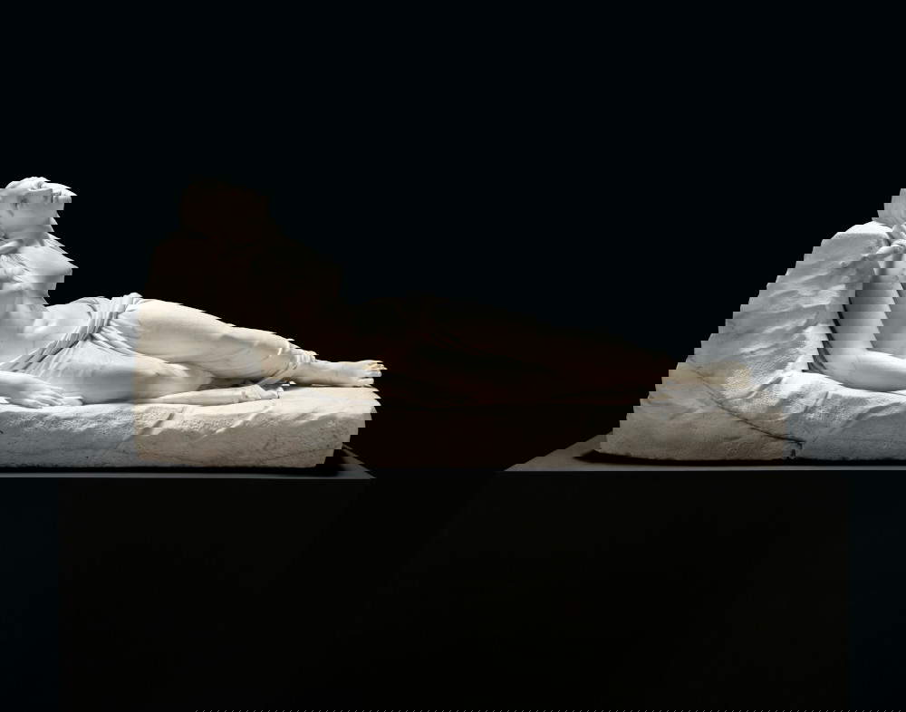 Antonio Canova, Maddalena giacente,(1819-1822; marmo, 75 x 176 x 84,5  cm; United Kingdom, c/o Francis Outred Ltd, Collezione privata)