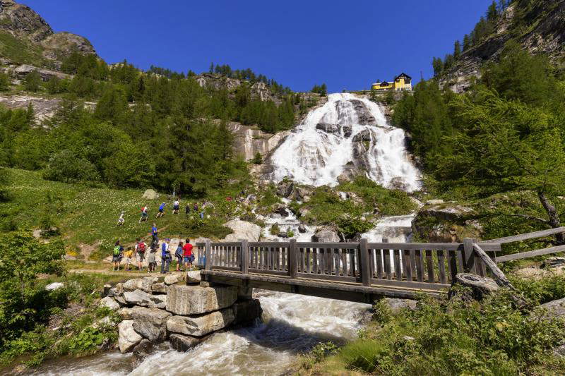 Toce waterfall. Photo Tourist District of the Ossola Lakes, Mountains and Valleys Toce waterfall. Photo Tourist District of the Ossola Lakes, Mountains and Valleys
