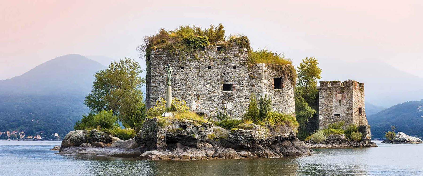 Los Castillos de Cannero. Foto SAG srl Los Castillos de Cannero. Foto SAG srl